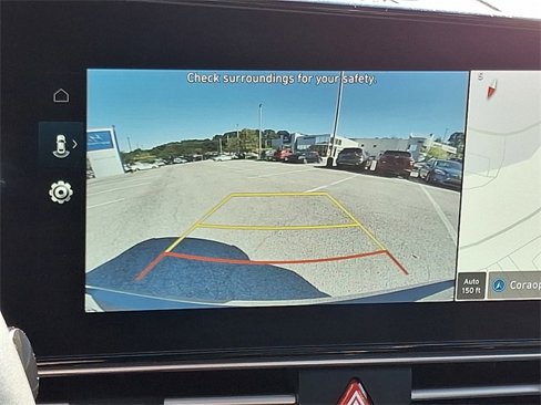 Certified 2025 Hyundai Elantra SEL image 18