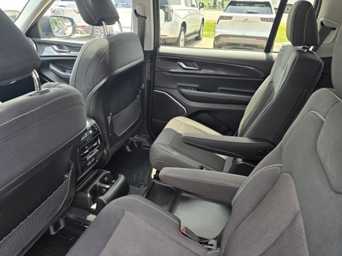 Used 2022 Jeep Grand Cherokee L Laredo w/ Luxury Tech Group I image 24