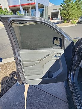 Used 2021 Nissan Frontier SV w/ Midnight Edition Floor Mats image 16
