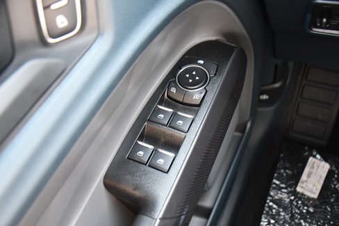 New 2025 Ford Maverick XL image 21