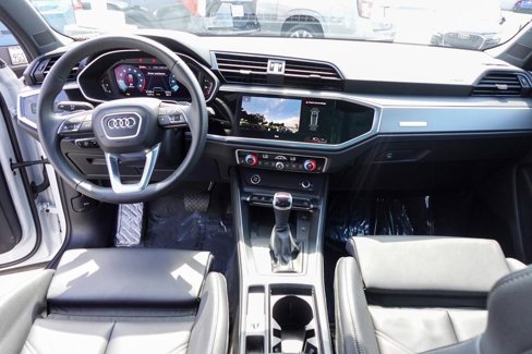 Used 2025 Audi Q3 2.0T Premium w/ Convenience Package image 29