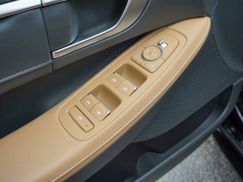 Used 2020 Hyundai Sonata Limited image 16