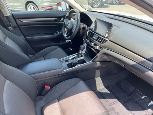 Used 2018 Honda Accord LX image 25
