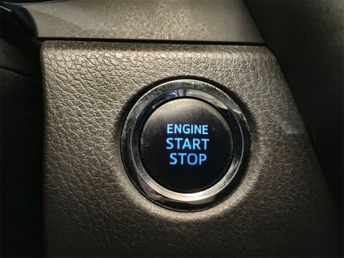 Used 2018 Toyota Camry SE image 15