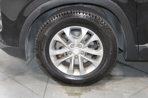 Used 2019 Hyundai Santa Fe SE image 17