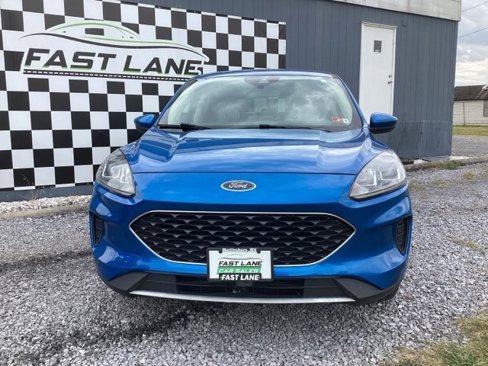 Used 2020 Ford Escape SE image 2