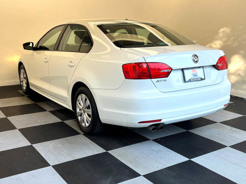 Used 2014 Volkswagen Jetta S image 4