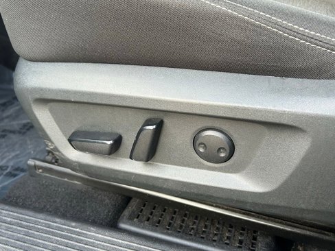 Used 2023 Nissan Rogue SV image 10