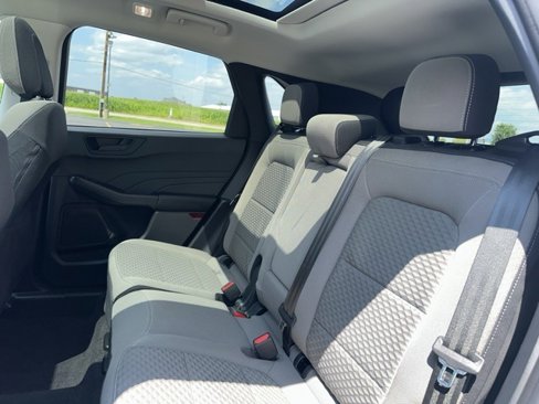 Used 2022 Ford Escape SE w/ SE Sport Appearance Package image 8