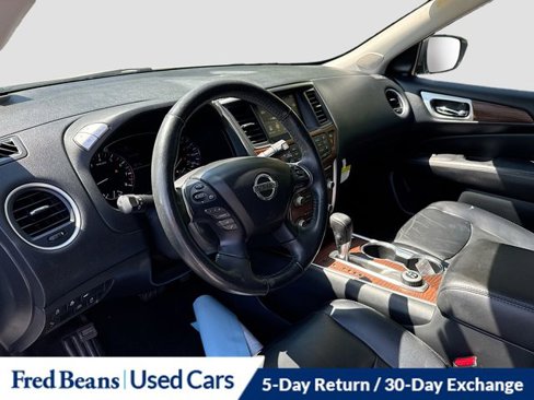 Used 2019 Nissan Pathfinder Platinum image 11