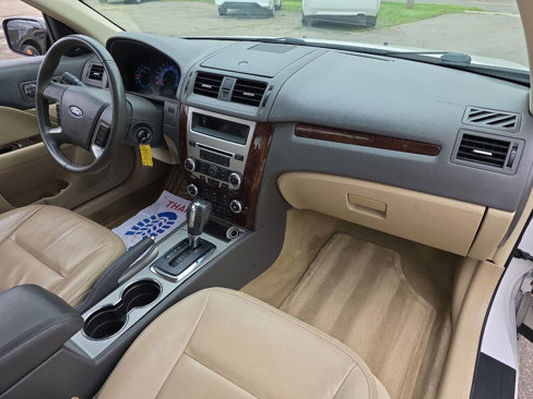 Used 2012 Ford Fusion SEL image 17
