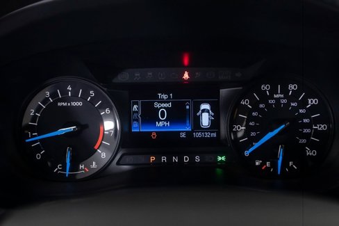Used 2016 Ford Explorer XLT image 26
