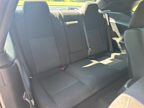 Used 2019 Dodge Challenger SXT image 15