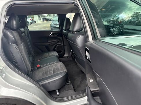 Used 2023 Mitsubishi Outlander SE image 22