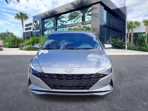Used 2023 Hyundai Elantra SEL image 2