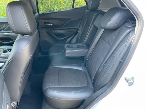 Used 2021 Buick Encore Preferred w/ Safety Package image 13