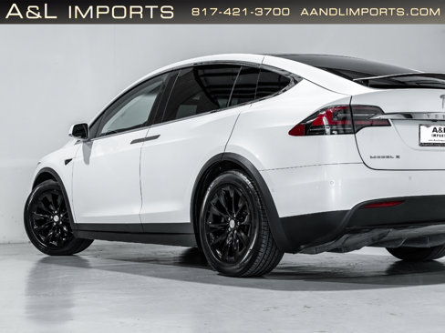 Used 2018 Tesla Model X 75D image 26