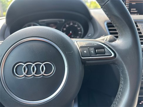 Used 2018 Audi Q3 2.0T Premium w/ Convenience Package image 16
