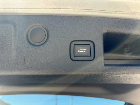Used 2023 Chevrolet Equinox RS image 27