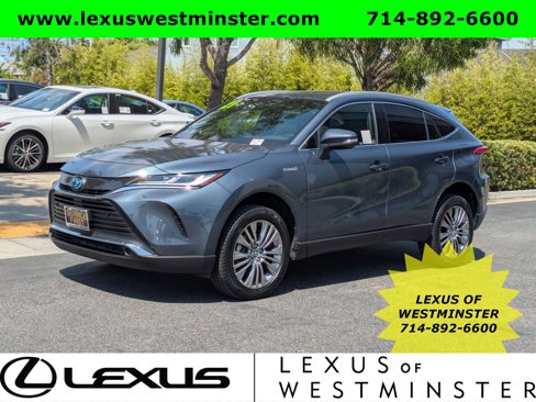 Used 2021 Toyota Venza XLE image 1