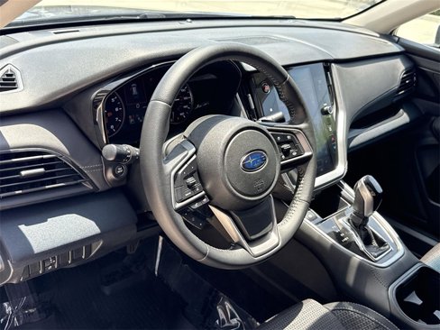 Used 2022 Subaru Outback Premium image 9