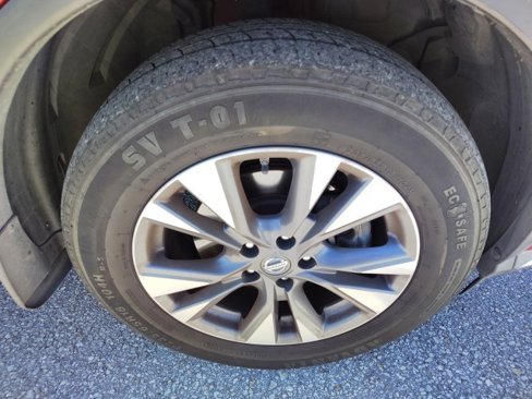 Used 2015 Nissan Murano SL w/ Cargo Package w/Cover image 10