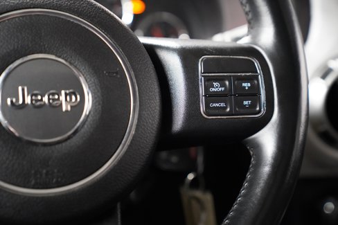 Used 2015 Jeep Wrangler Unlimited Sahara w/ Connectivity Group image 19
