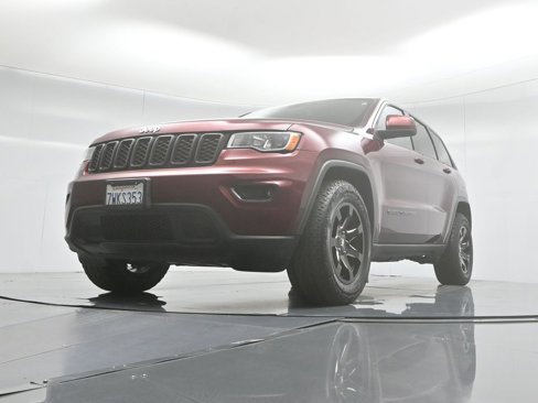 Used 2017 Jeep Grand Cherokee Laredo image 46
