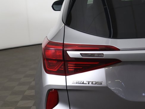 Used 2021 Kia Seltos S image 13