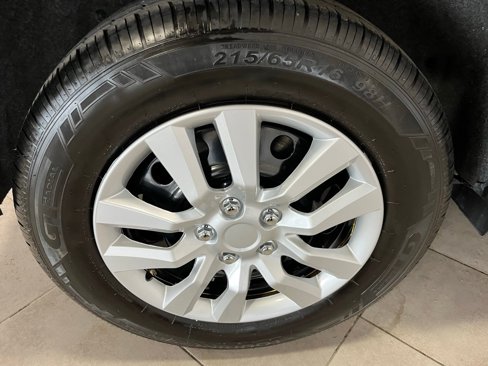 Used 2019 Nissan Rogue Sport S image 10