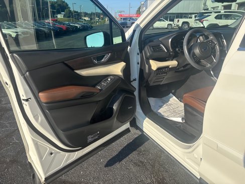 Certified 2020 Subaru Ascent Touring w/ Popular Package #3 image 9