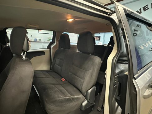 Used 2014 Dodge Grand Caravan American Value Package image 17
