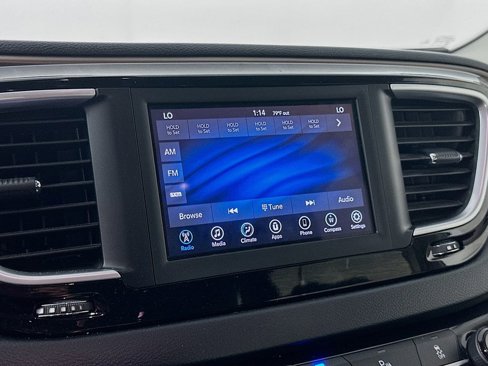 Certified 2018 Chrysler Pacifica Touring Plus w/ Tire & Wheel Group image 22