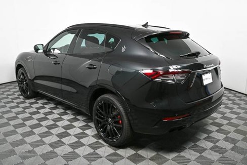 Certified 2022 Maserati Levante GT image 31