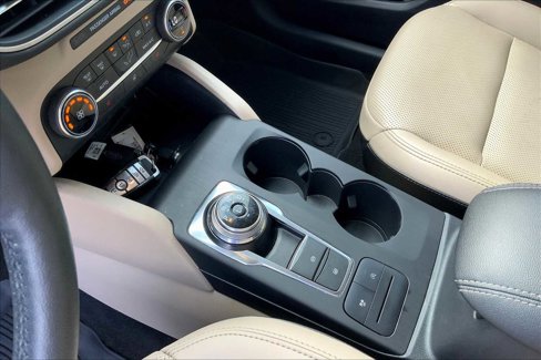 Certified 2020 Ford Escape SEL image 16