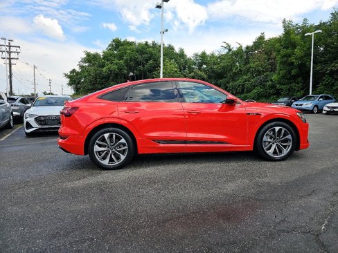 Used 2021 Audi e-tron Premium w/ Black Optic Package image 25