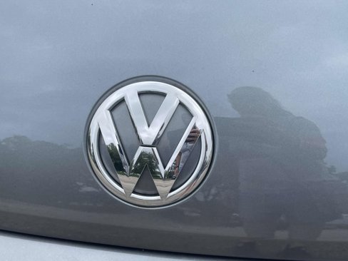 Used 2017 Volkswagen Beetle 1.8T S image 9