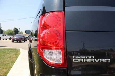 Used 2018 Dodge Grand Caravan GT image 28