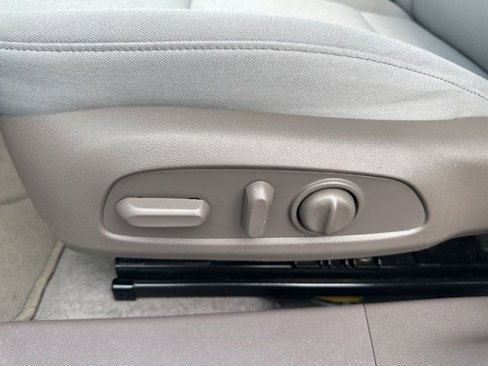 Used 2024 Chevrolet Malibu LT image 12