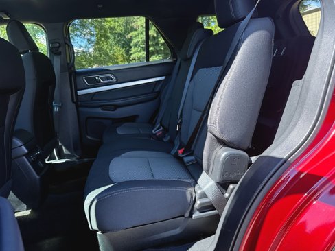 Used 2018 Ford Explorer XLT w/ Equipment Group 201A image 23