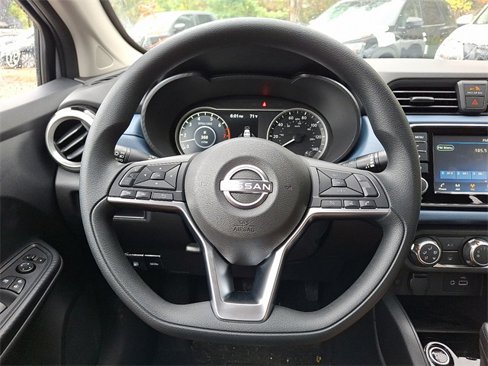 New 2025 Nissan Versa SV image 9