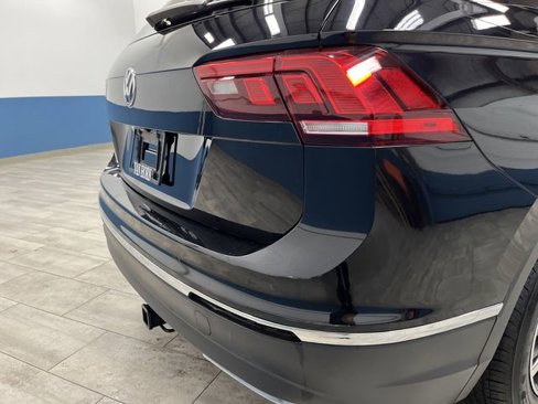 Used 2020 Volkswagen Tiguan SE w/ Panoramic Sunroof Package image 33
