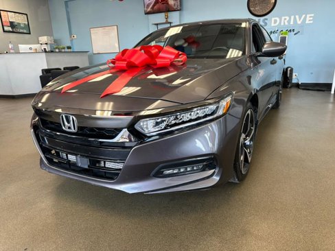 Used 2018 Honda Accord Sport image 6