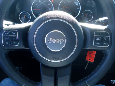 Used 2016 Jeep Wrangler Unlimited Sahara w/ Connectivity Group image 21