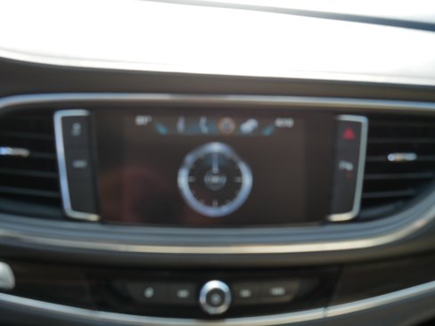 Used 2019 Buick Enclave Essence image 30