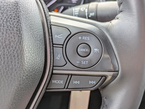 Used 2024 Toyota Camry SE image 19