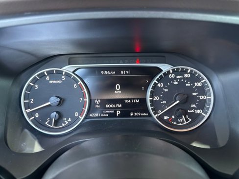 Used 2023 Nissan Rogue SV image 15