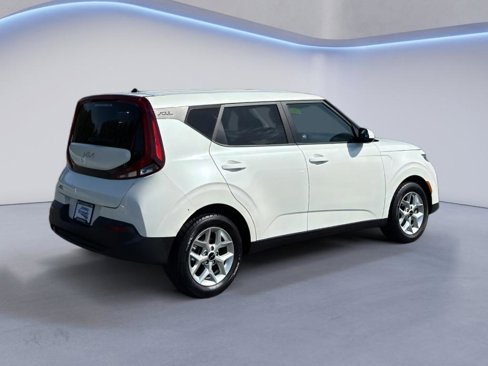 Used 2022 Kia Soul LX w/ Technology Package image 6