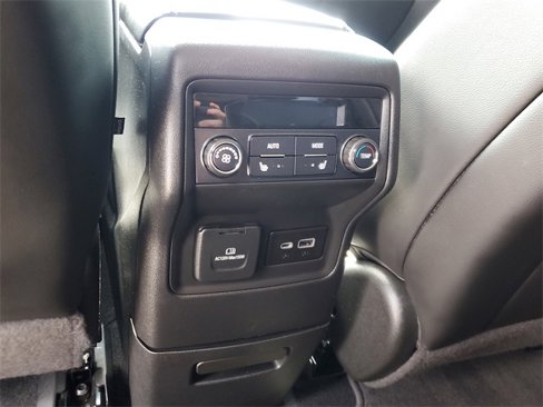 Used 2022 GMC Acadia Denali image 13