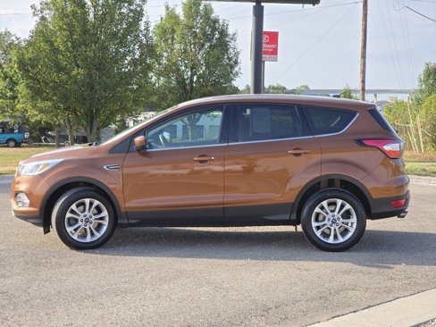 Used 2017 Ford Escape SE image 18